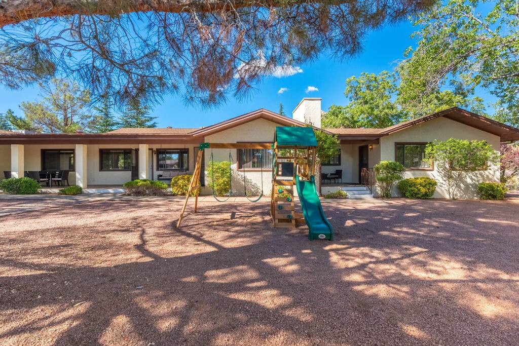 7BR - 1/2 Mile to Uptown - Views + Trails + Shops