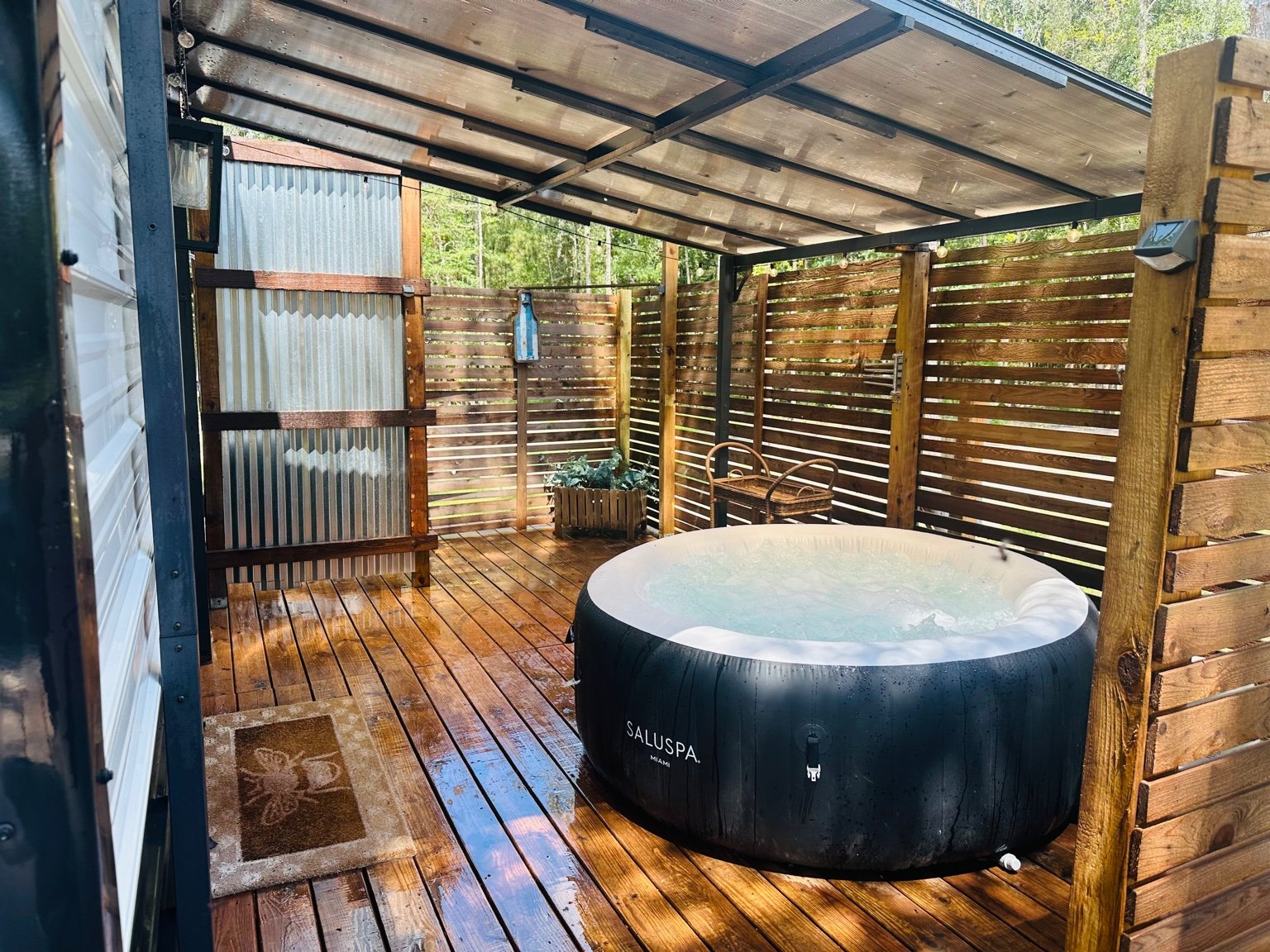 “Honey Hive”
The Piney-Woods