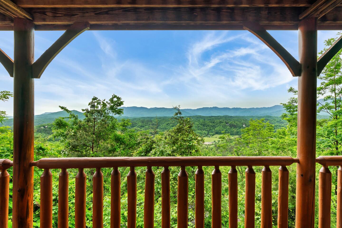 Amazing Private View | Modern 5* Cabin in GSMNP!