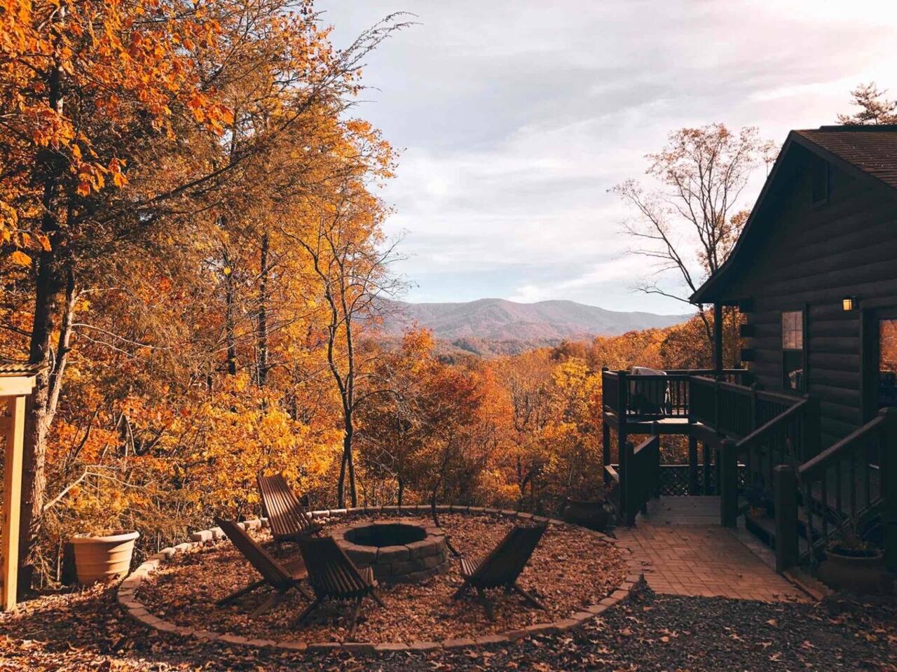 Beautiful Mountain View | Fire Pit | Modern Update