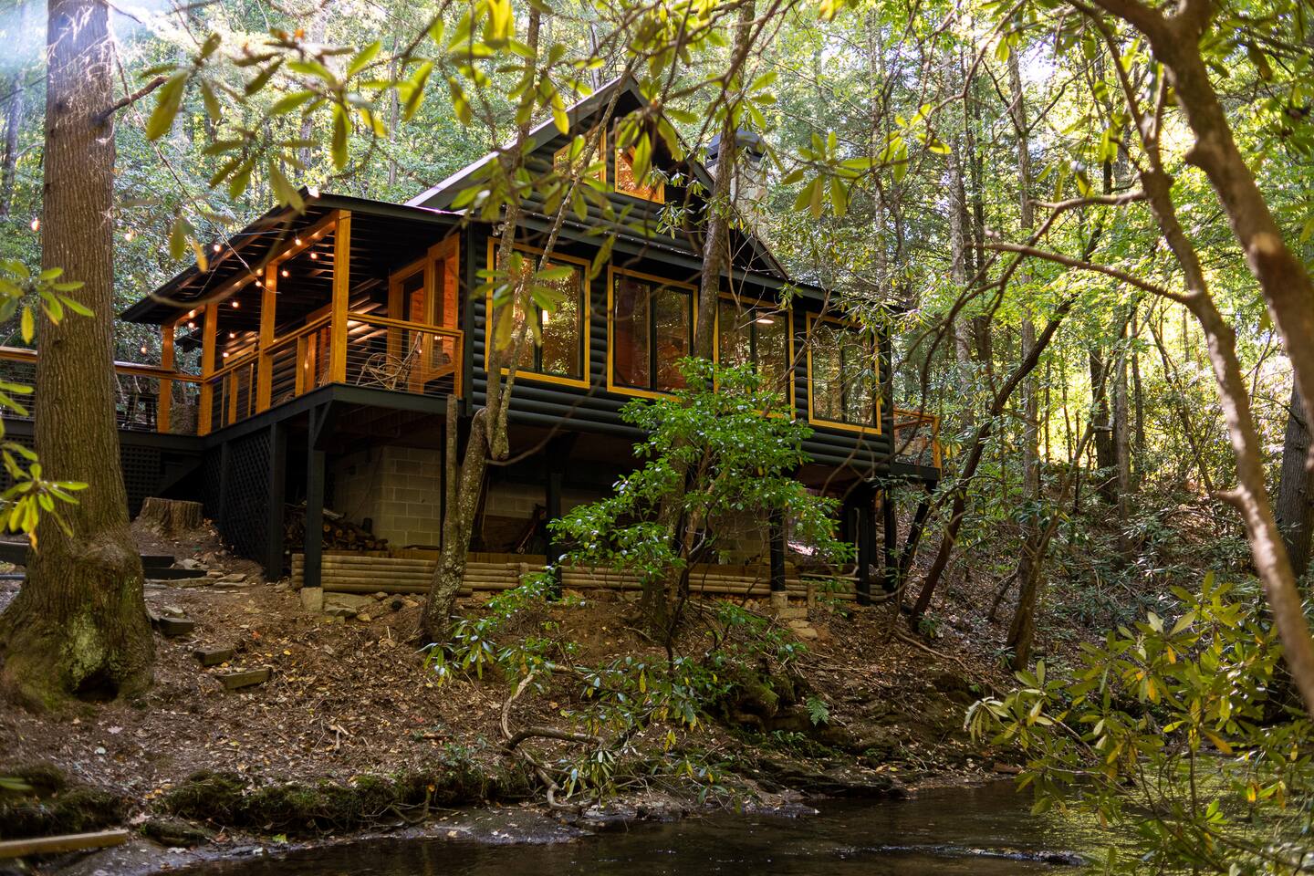 Beautiful Creek Side Cabin | Hot Tub | Solo Stove