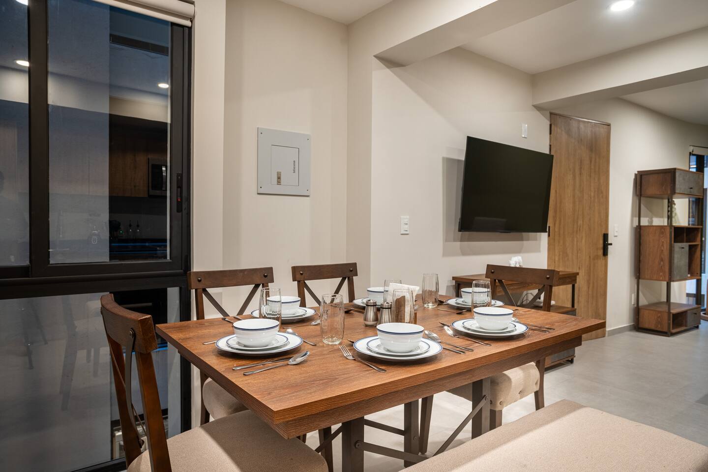 Perfect location, 5 guests, gym, parking - foto 3