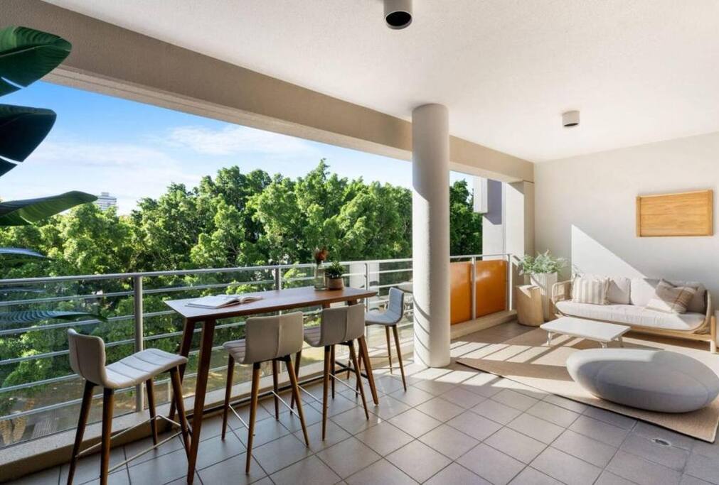 City Beach At your door! 3BR retreat at South Bank