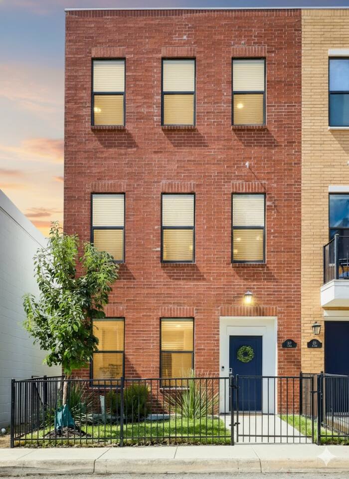 3BR Downtown SA Home w/ Garage, Walk to Alamodome