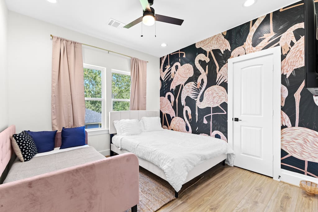 Blush Haven | Free Parking & Coffee, Downtown HTX