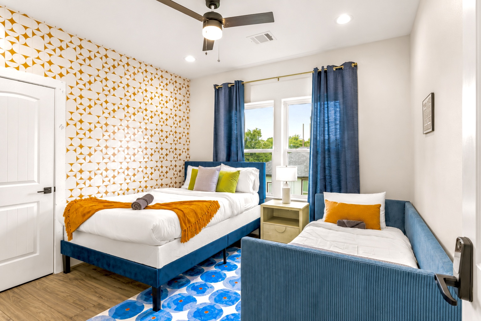 Private Ruby Room | 2 Beds, Hot Tub & Parking