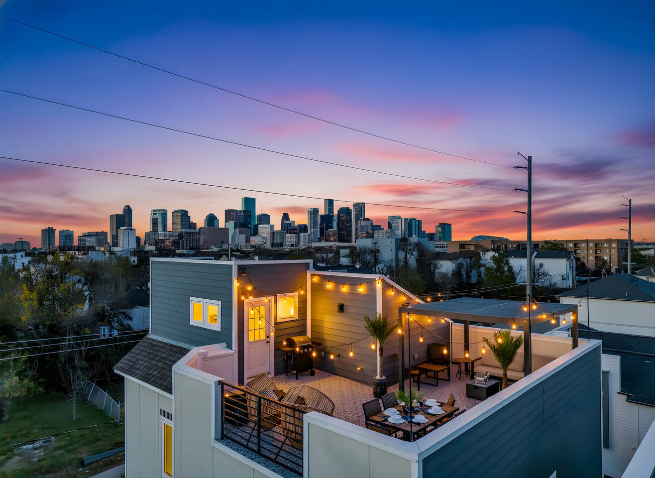 Luxury Rooftop Escape w/ Mini Golf & Movie Nights