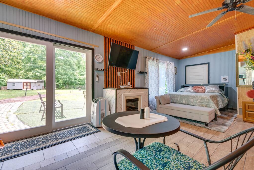 Quiet Combined 2 Studio Units Near ATL Airport