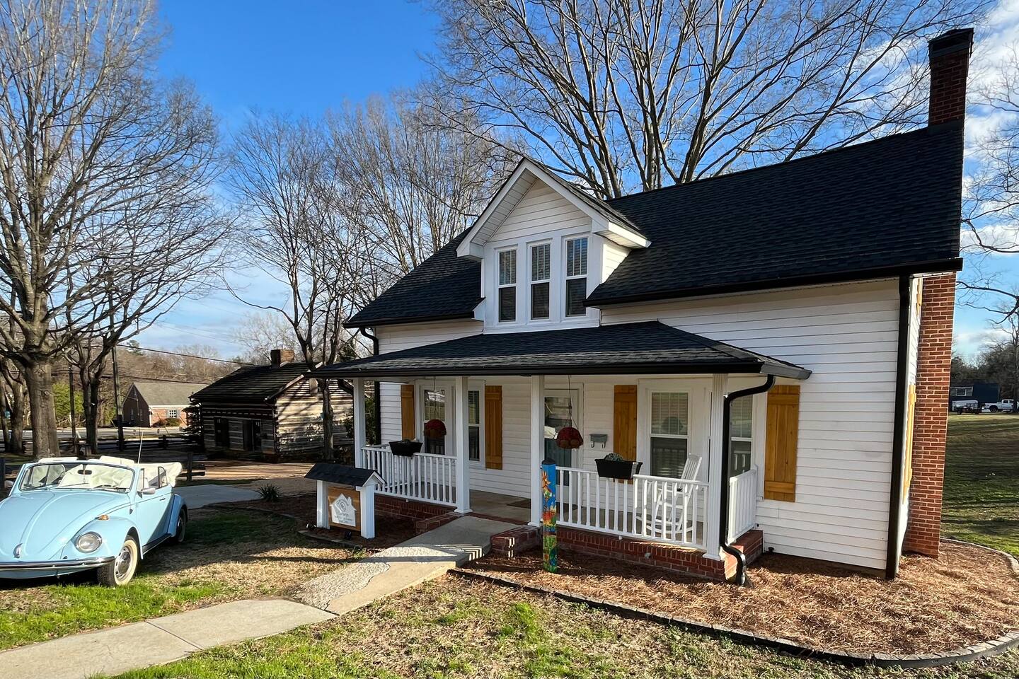 Charming Carolina Cottage in Downtown Mocksville - Holiday Home