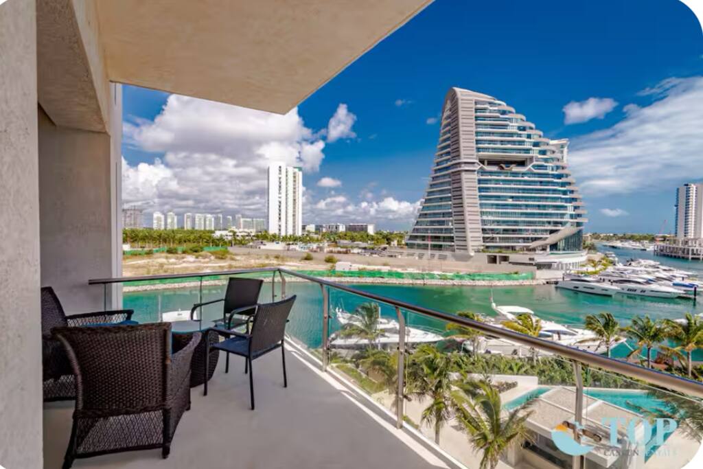 TOP/2BR/Million Dollar Views/Balcóny/Gym/Plaza Acc