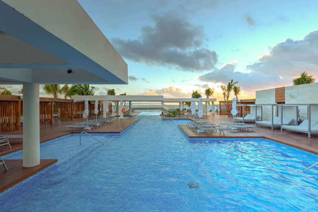 TOP/1BR/Priv Beach/Rooftop Pool/Gym/Playa Mujeres
