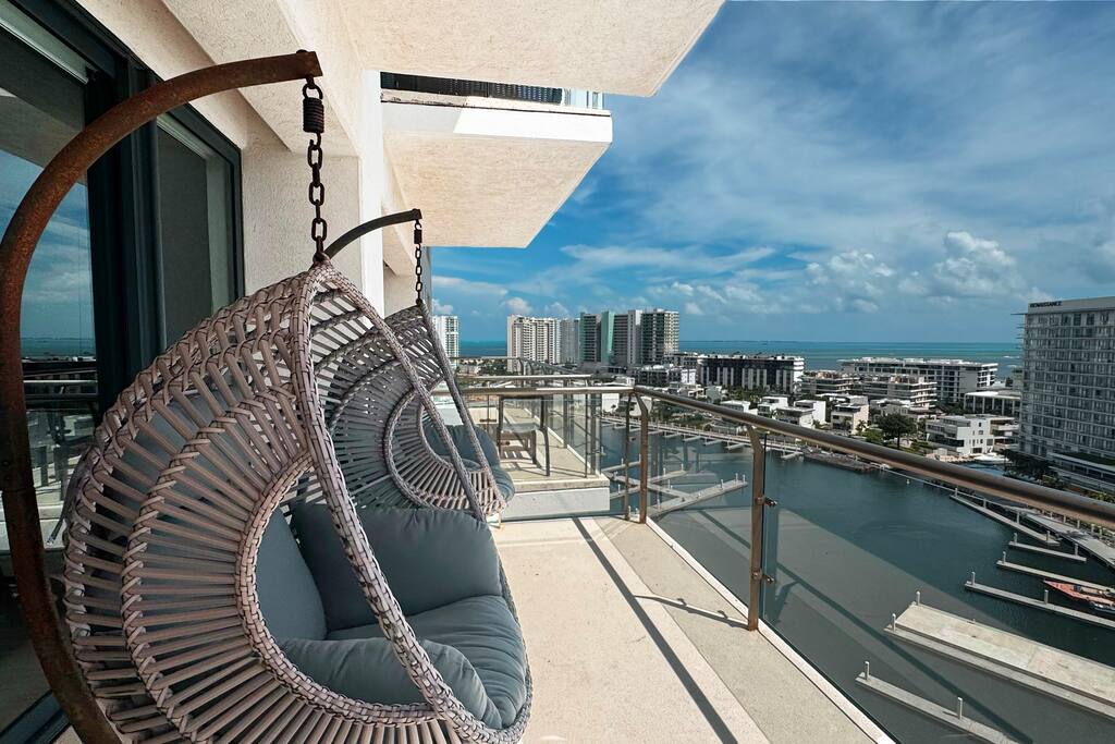 TOP/3BR/Amazing Sea Views/Balcony/Gym/Padel/HZ