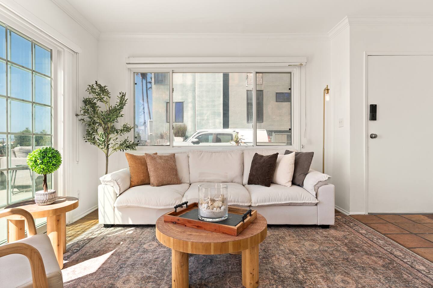 Private & Serene Beachfront 1BR in Marina Del Rey