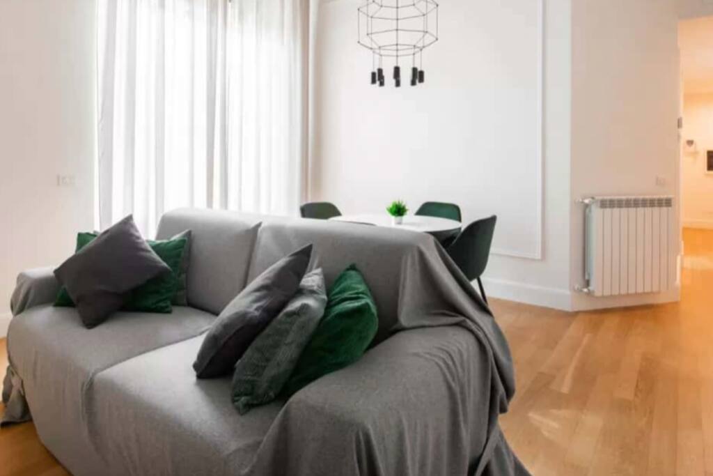 Charming 1BD Apartment in Rome