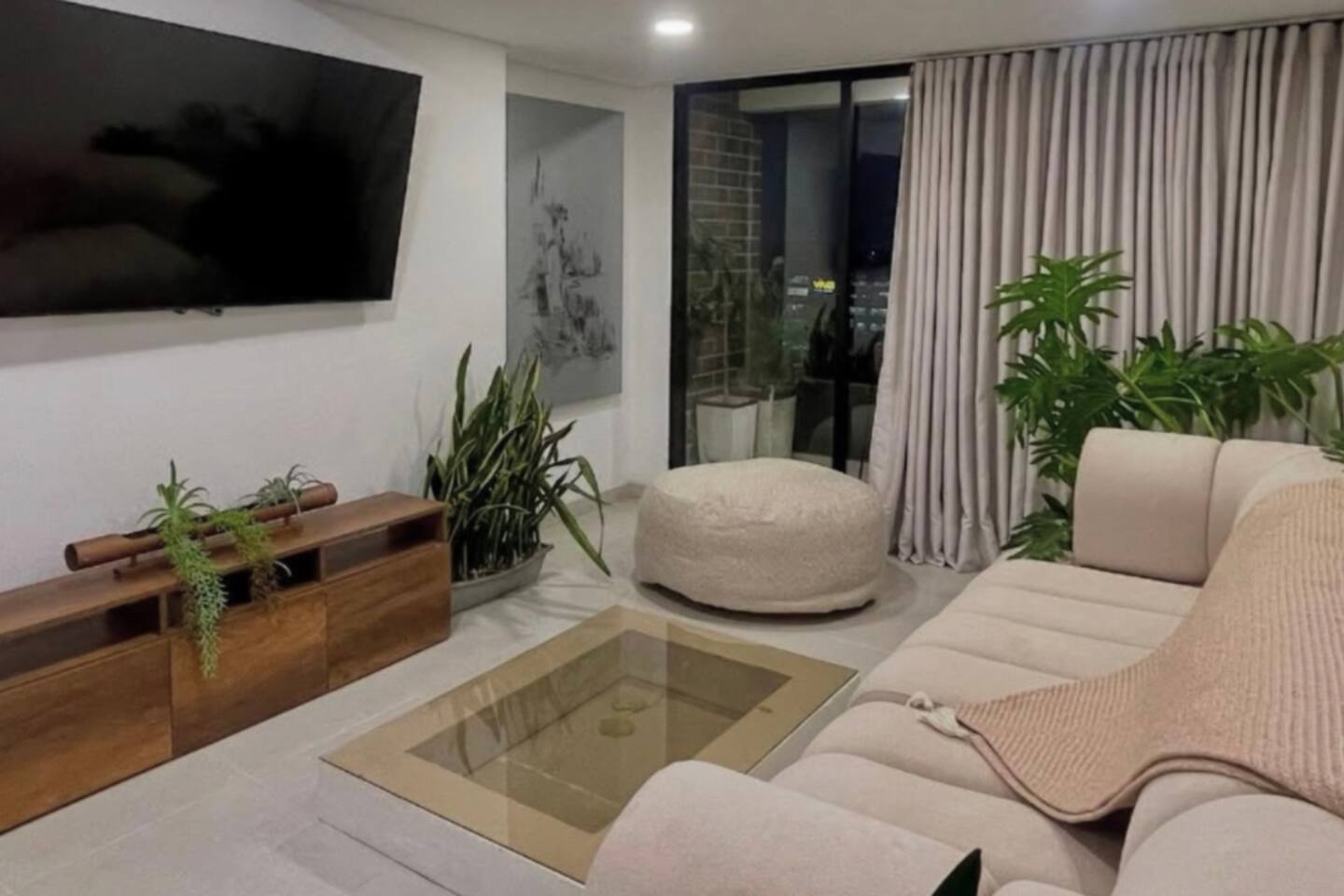 Modern 1BD with Views in Envigado by Sonno Homes