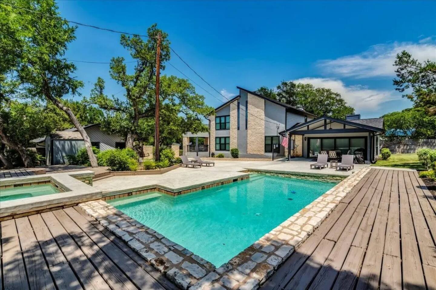 Hill Country Escape 5BR Sleeps 12 Pool Hot Tub