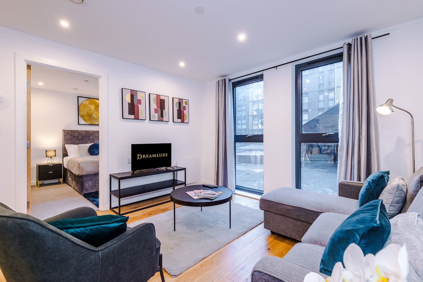 #75 Stunning Landmark Suite Birmingham sleeps 4