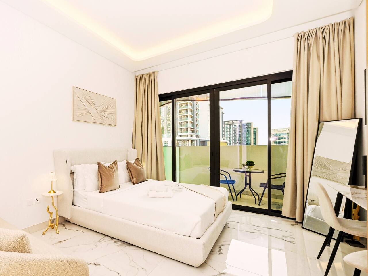 Azure Superior Apartment | 10 min to Burj and DXB