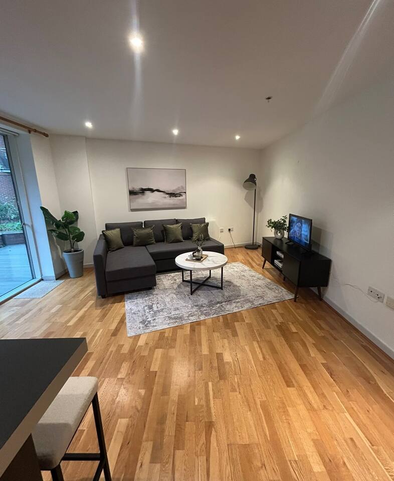 Peaceful & Stylish 1-Bed | Sleeps 4 | Free Parking