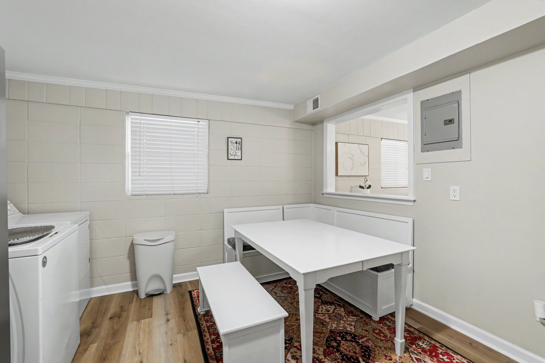 The Branches - Adorable 2 Bedroom Midtown Bungalow