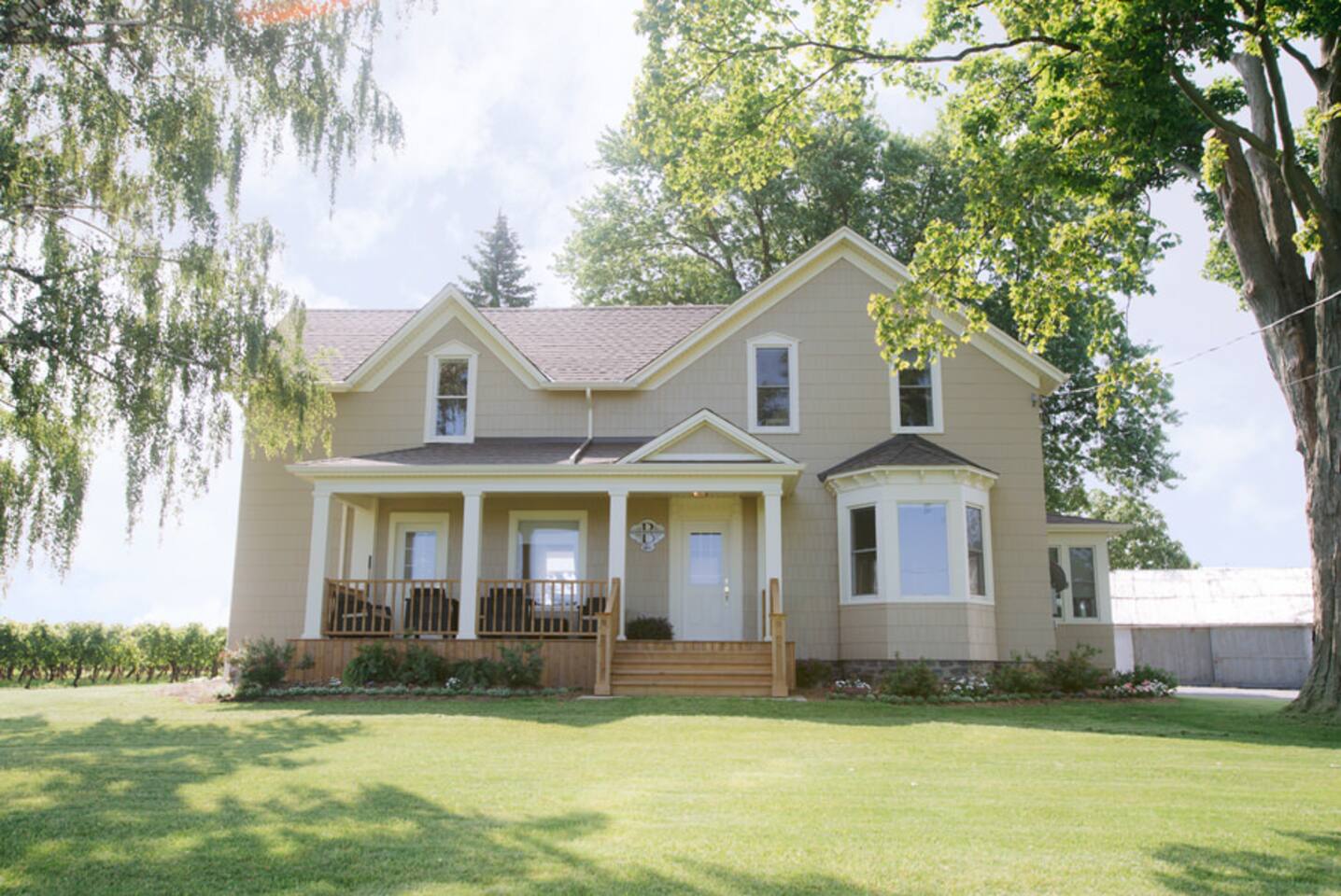 Lakeview Top5% Farmhouse Vineyards 3 Bdrm 3.5 Bath