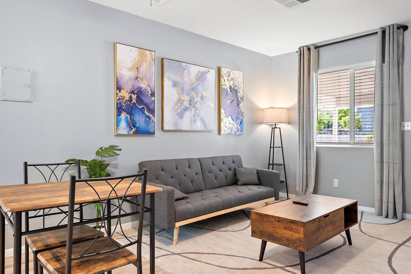 The Mitchell Cottage vacation rental in Phoenix, AZ - photo 1