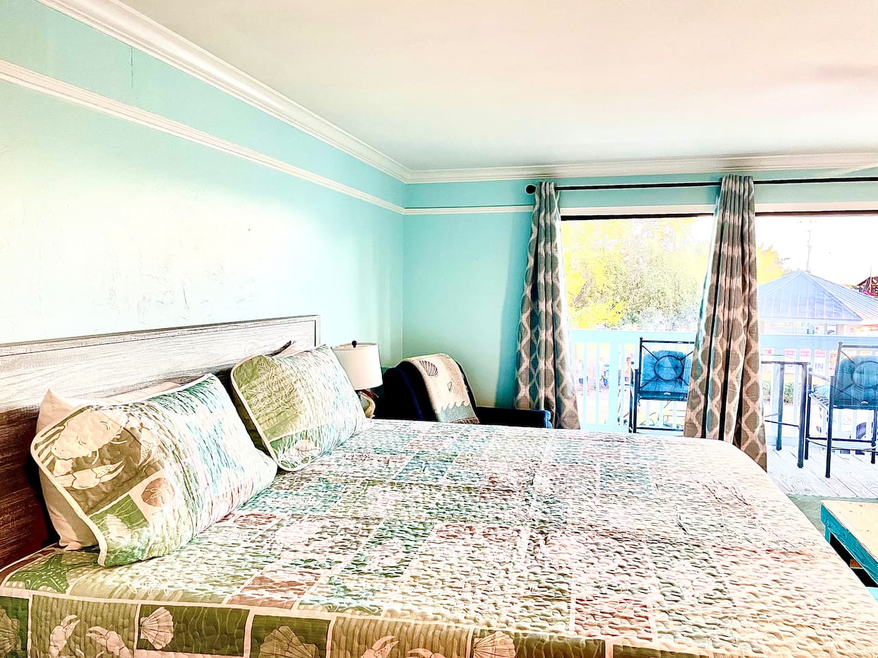 Dolphins Cay - Pet Friendly Condo Walk to Town