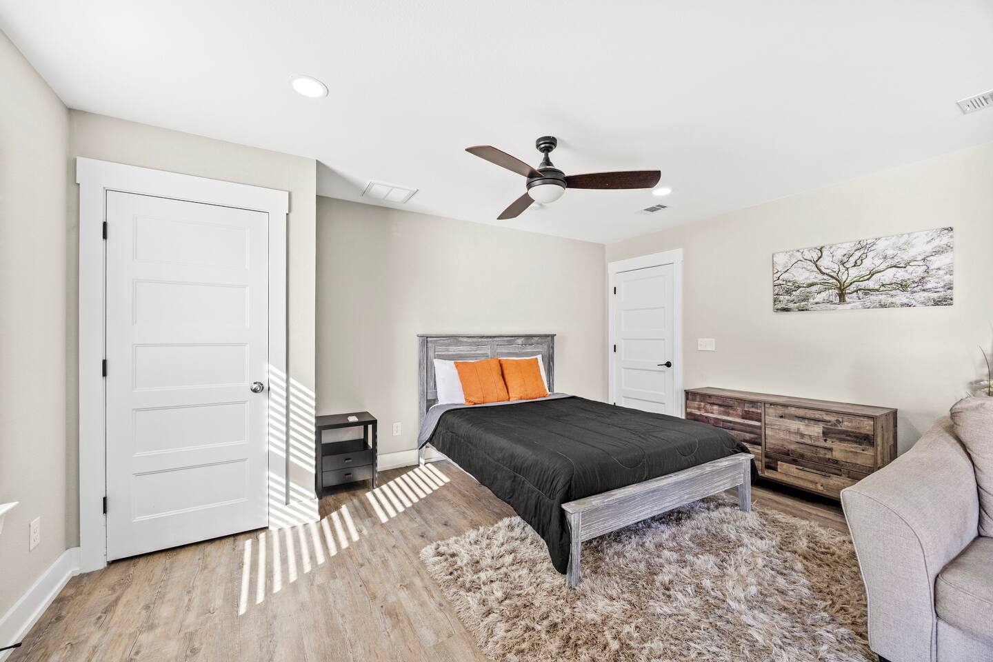 Cozy Suite in East Hill