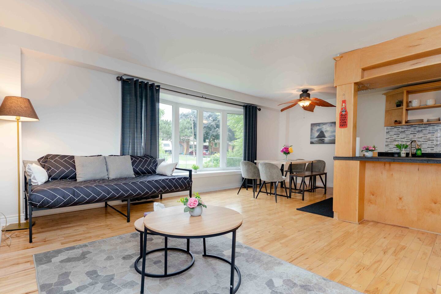 Bright Sunny Cozy Two Level Apt