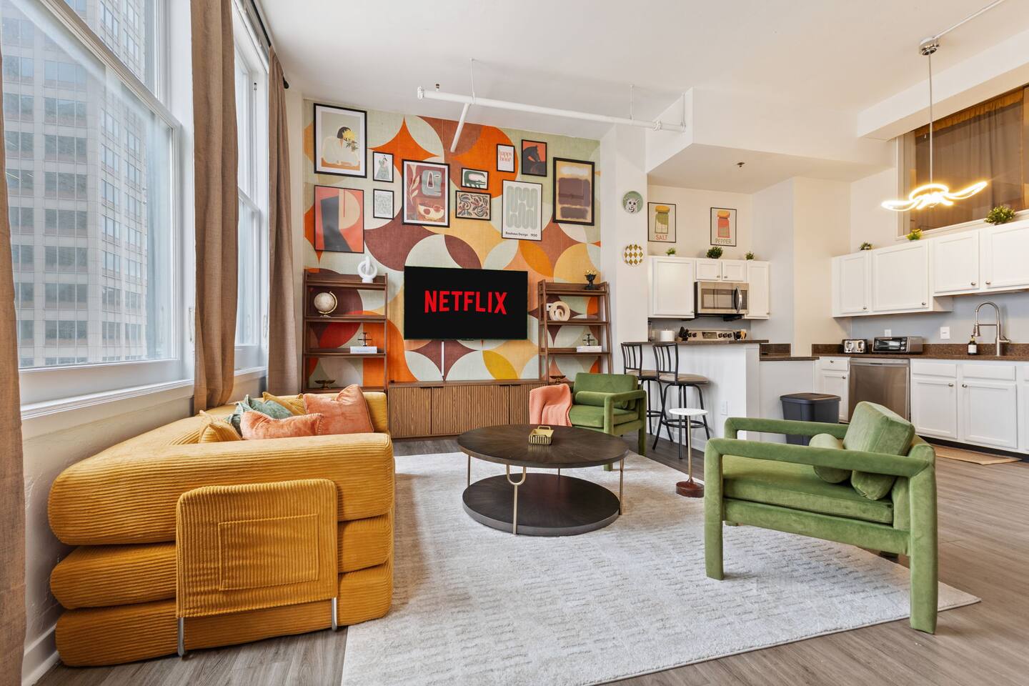 Downtown Indy Retreat| Near Hotspots| Sleeps 14