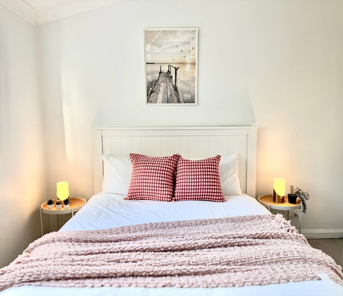 Belmont 1bd Studio• Easy access to CBD & Bayside