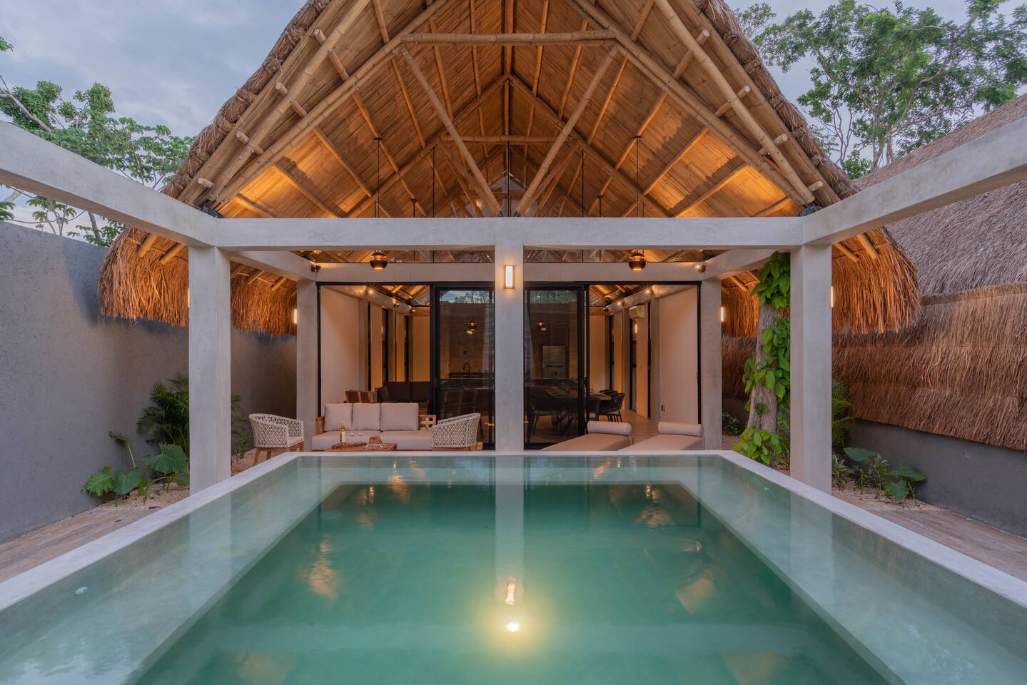 Spacious Jungle Villa | 7 Min to Beach