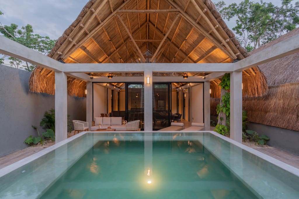 Spacious Jungle Villa | 7 Min to Beach