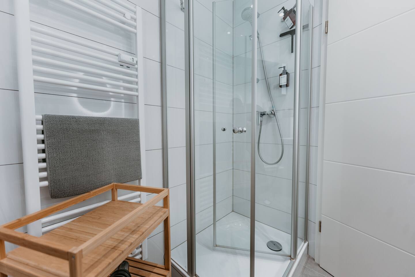 3-Floor Oasis in the Heart of Koblenz, Sleeps 16