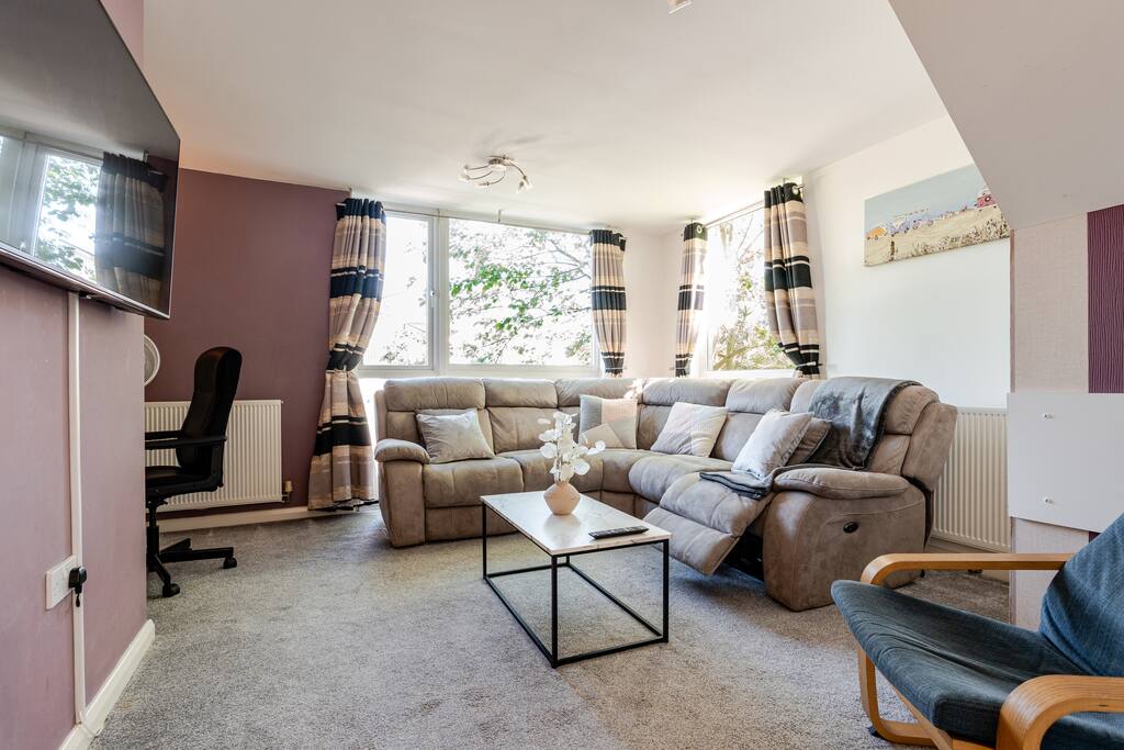 Comfortable home near Etihad Stadium/Co-op Live