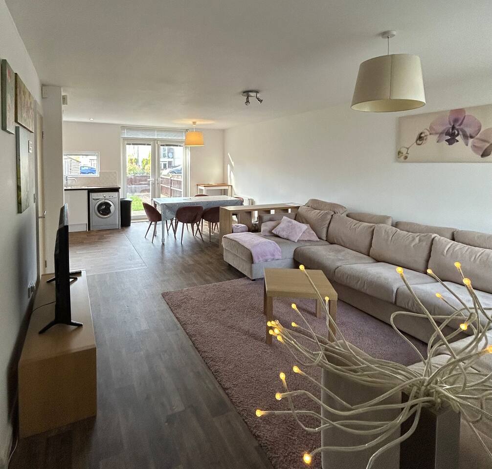 Great House + air conditioning + free car parking