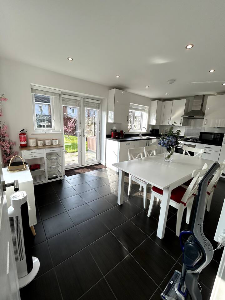 House Near to Co-Op Live and Etihad Stadium