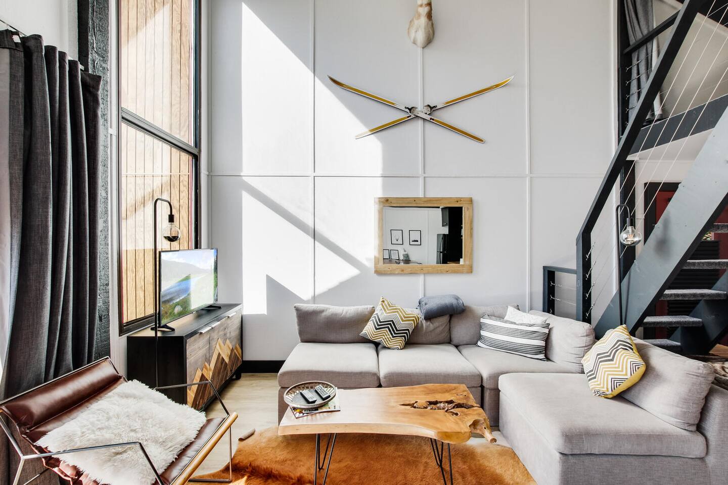 Ski Area Views! Hip Two-Bed+Loft. Free Bus to Town