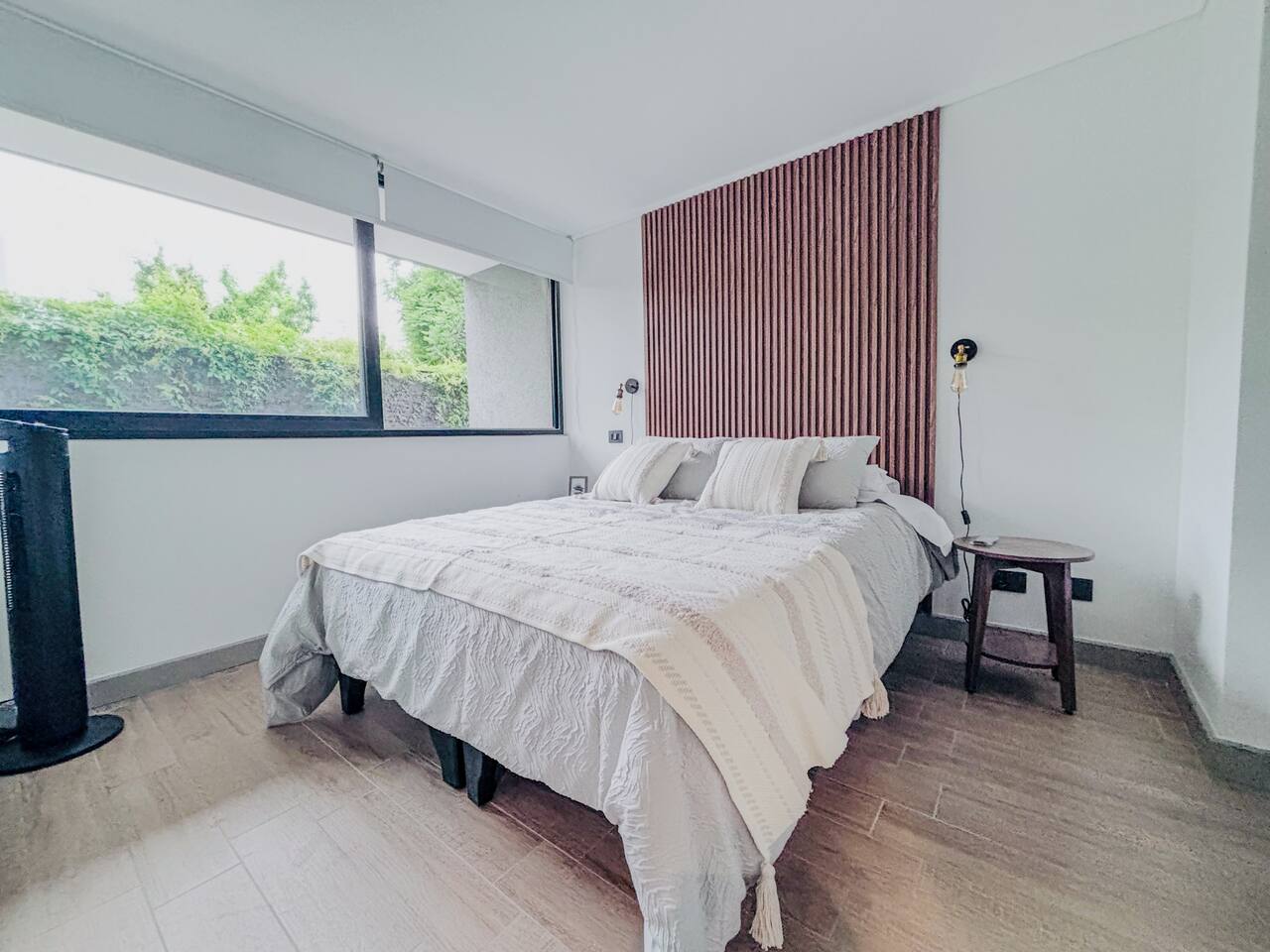 Cozy & Modern Apt for 3 | Walk to Metro & Downtown