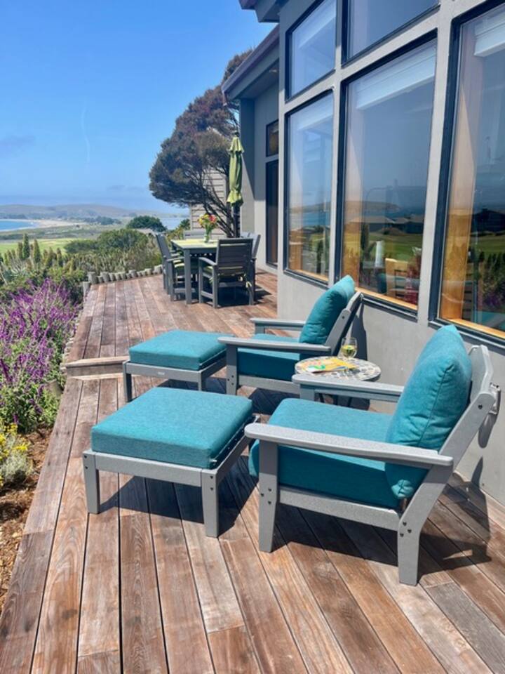 Bask in the Bodega Bay sunshine and coastal breeze on the back deck.
