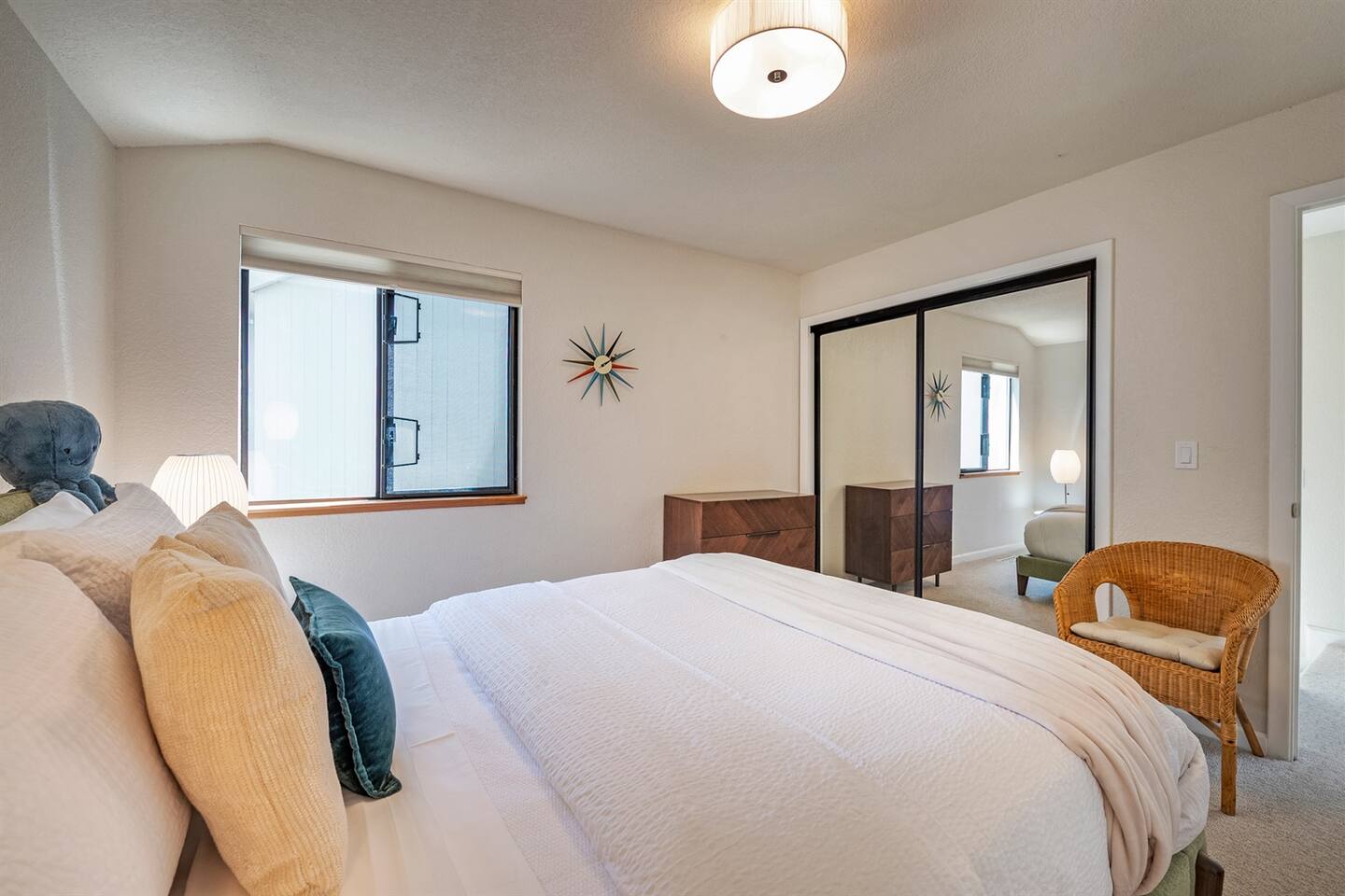 All the beds have 100% cotton sheets, plush bedding, and plenty of pillows for your comfort.