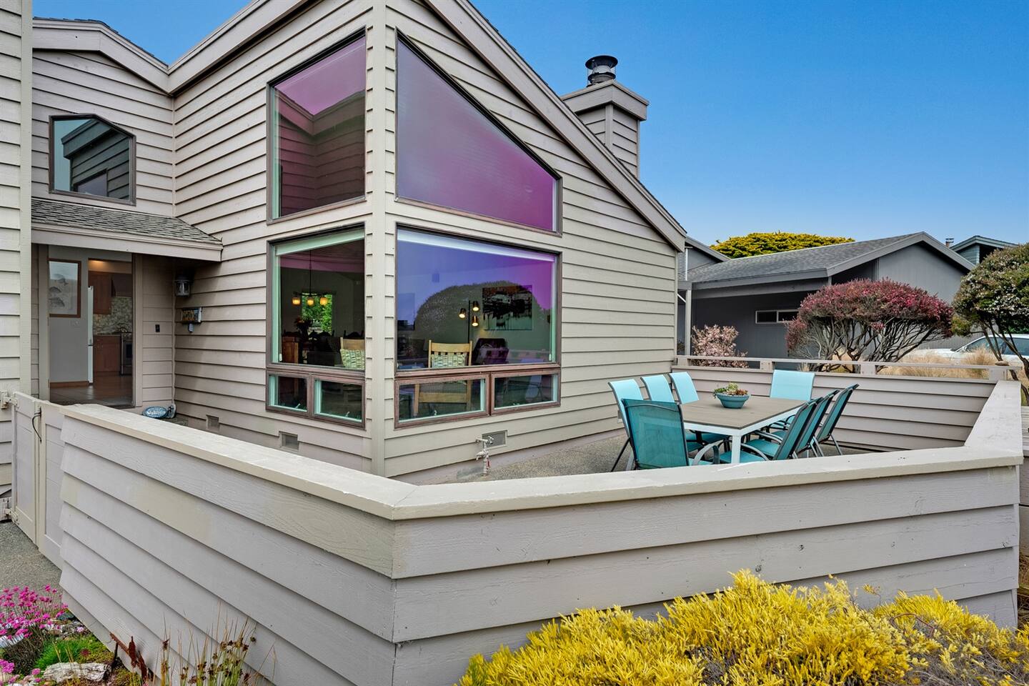 Large fenced entry courtyard so your dogs can join you outside.