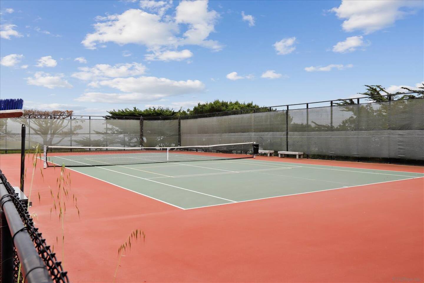 Bodega Harbour tennis courts are available to vacation rental guests! Just pick up the key from the office during business hours.