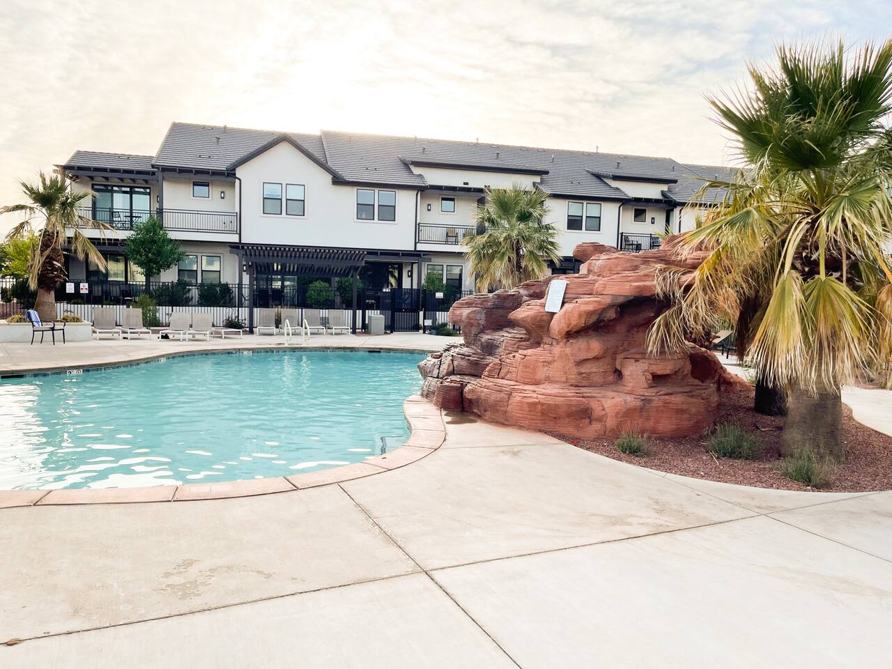 Poolside Retreat Arcade, ping pong, pickleball