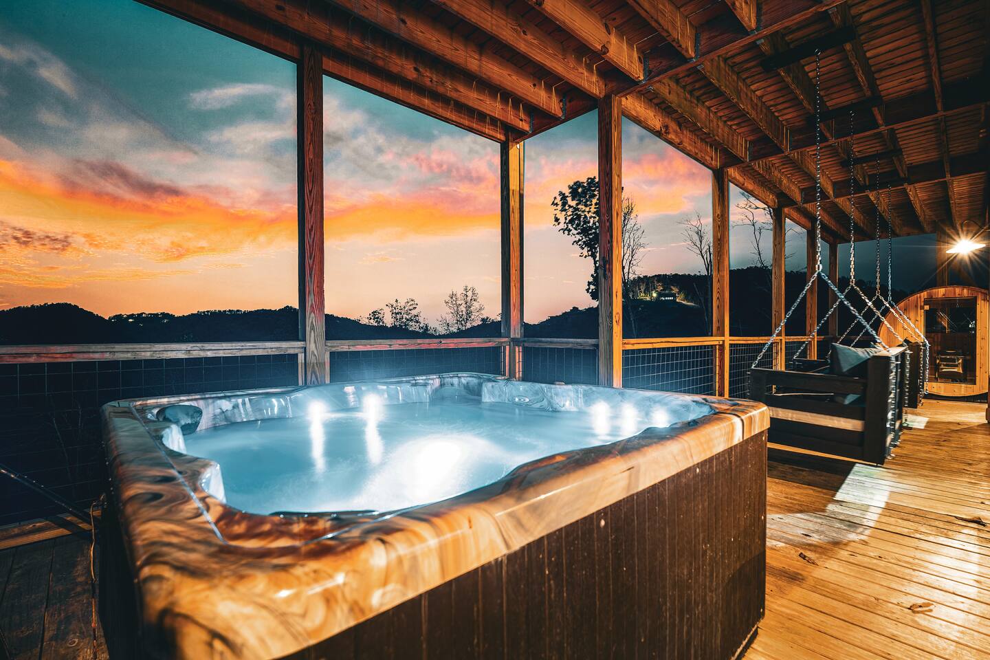 New Luxury Design, 5mi to Parkway, Sauna, Hot Tub!
