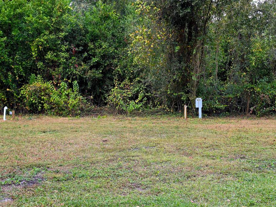 Full Hook-Up RV Slot 7