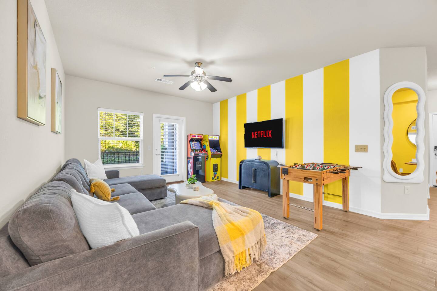 3BR Family Suite with Games & Pool - Apartment