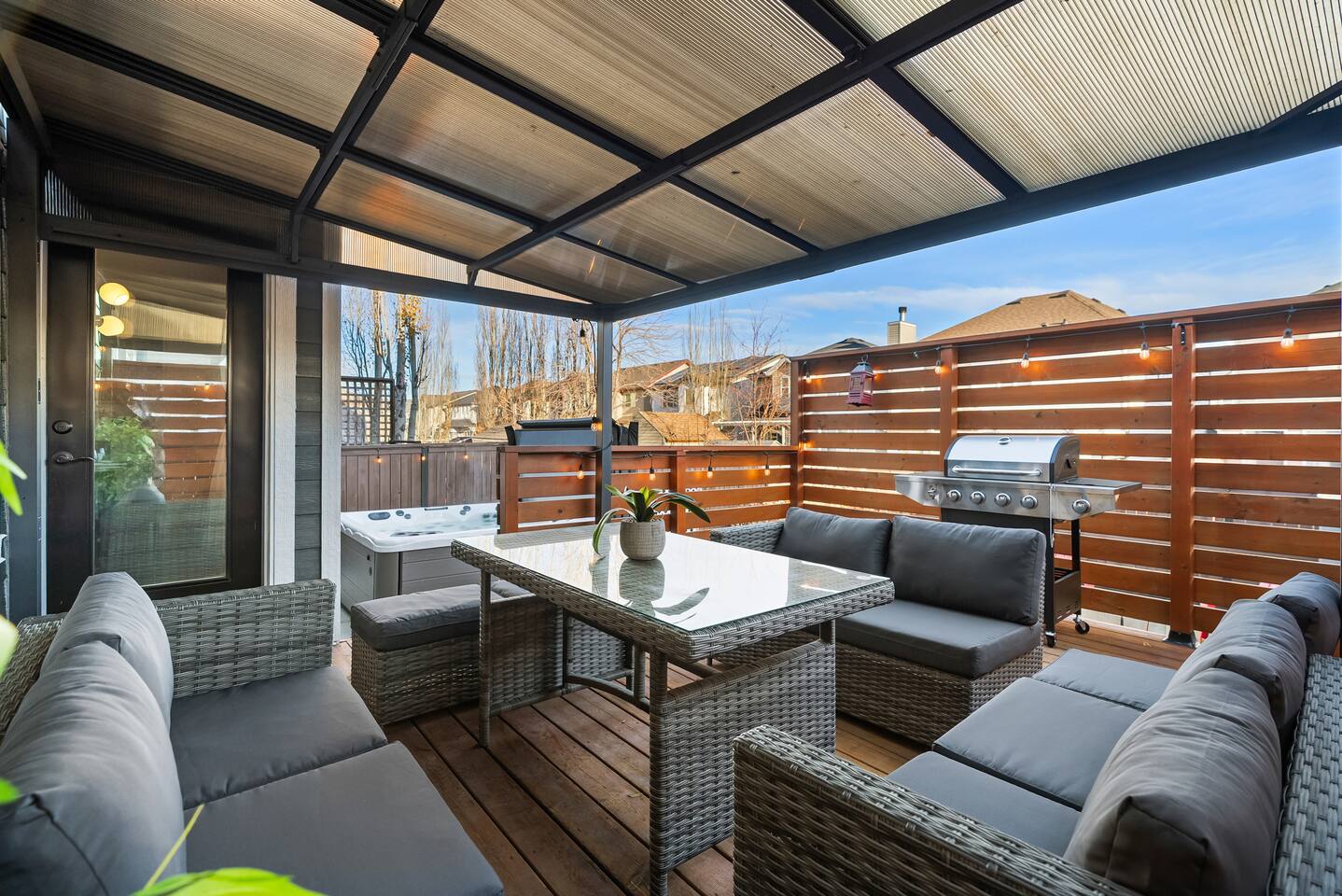 The Copperleaf Luxury Retreat w/ Hot tub