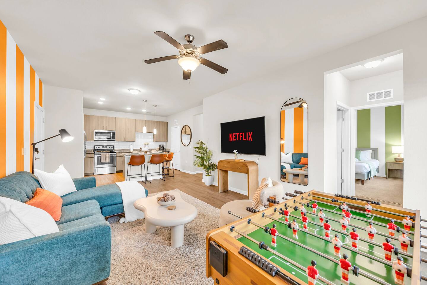 2BR Family Suite with Games & Pool - Apartment