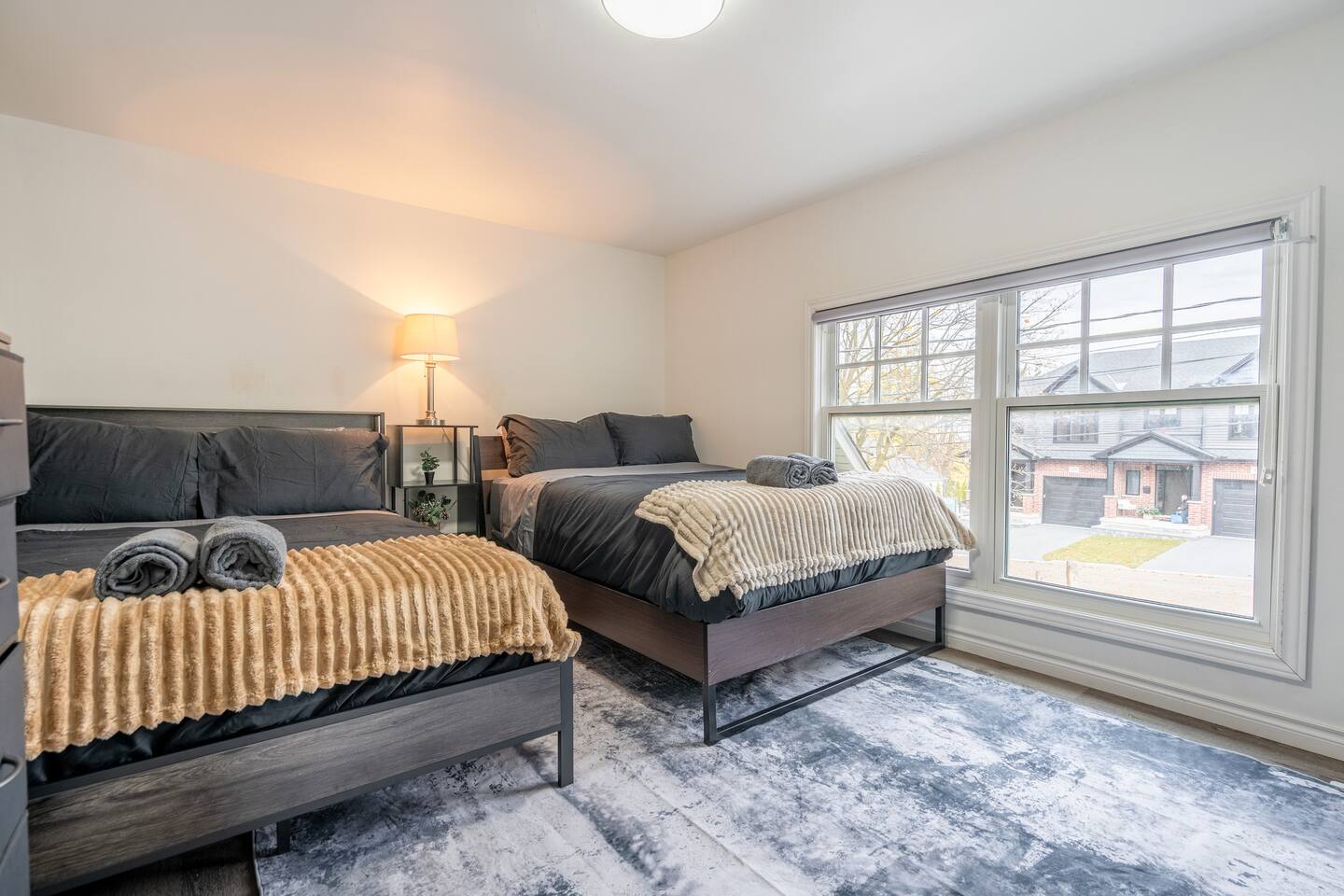 Private Loft*3 Beds*Sleeps 6*Kitchen*Laundry